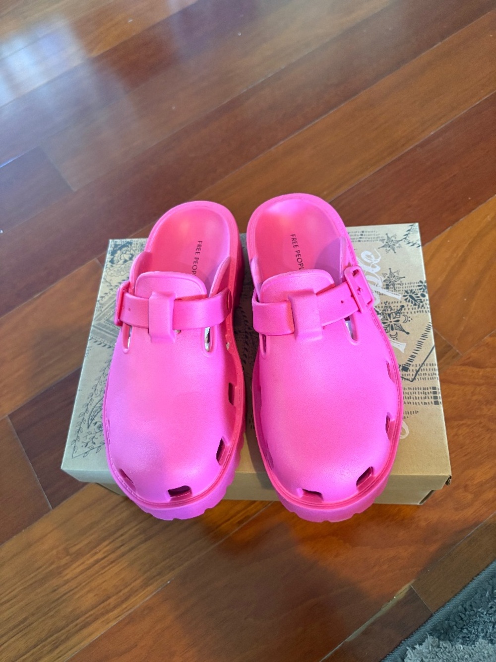 New in box Free People Karlie Buckle clog Euro size 38